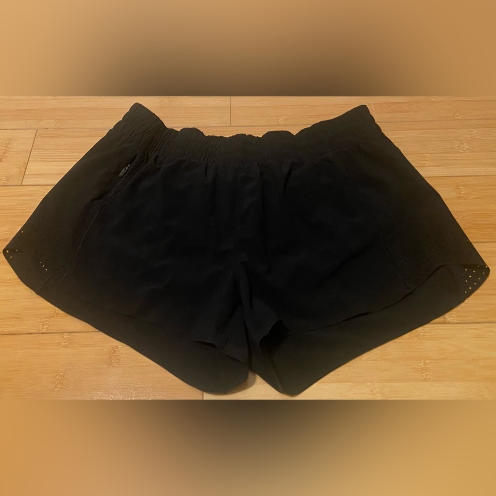 Athleta Hustle 3” Running Shorts Black Size Small Lightweight Zip Pocket - Picture 2 of 8
